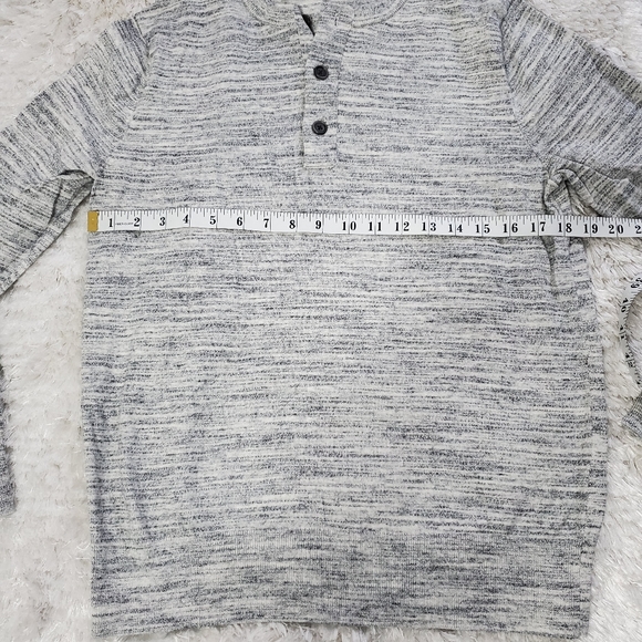 Banana Republic Gray Heathered Button Down Long Sleeve Casual Shirt Size Medium - Picture 8 of 9